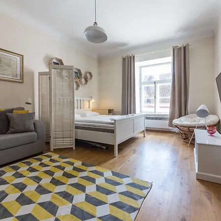 Best - Old Town Studio At Lai Street Апартаменты *